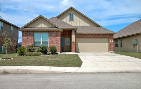 FULLY FURNISHED
UTILITIES, LAWN CARE, HOUSEKEEPING SVS INCLUDED