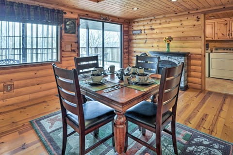 Dining Area | Dishware/Flatware Provided | Coffee Maker | Central A/C