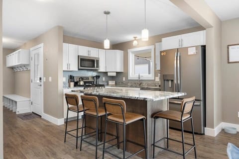 Kitchen Island Seating