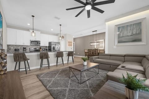 1601 Moon Valley Drive (2).jpg