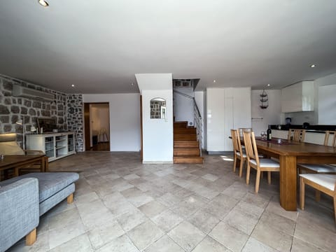 Stairs going up to bedroom 1+2 and walkway to bedroom 3