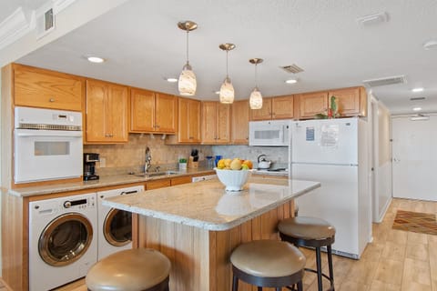 Large Kitchen Area, With Washer/Dryer in Condo and Full Sized Appliances!