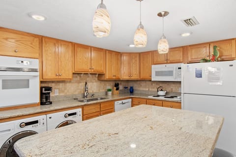 Beautiful Kitchen Area with Washer/Dryer in Condo!