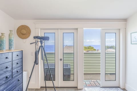 Bedroom #1, King, TV, View, Balcony, En Suite, Upstairs