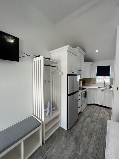 Extra seating area and storage