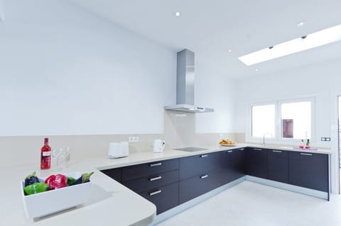 Villa Ana Maria image