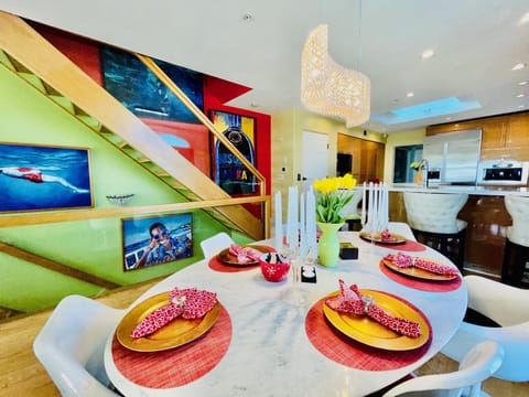 Dining room kitchen bar, top stoves, open floor plan