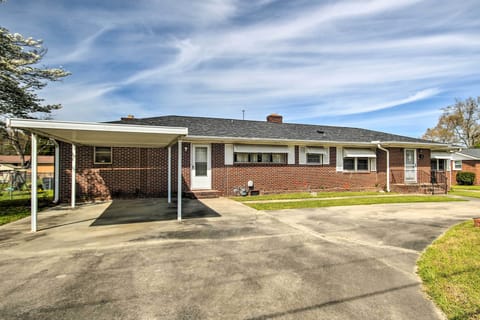 Exterior | Carport (1 Vehicle) | Circular Driveway (2 Vehicles)