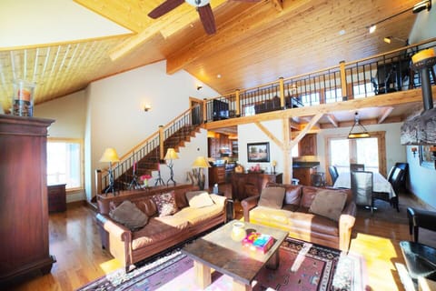 Enjoy your time in Teton Valley staying in this beautiful home, with a wonderful open layout to enjoy the company of friends and family.