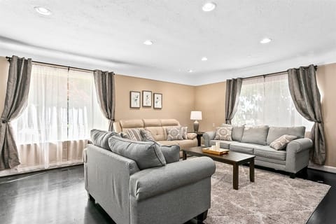 House 2: Open and bright living space.