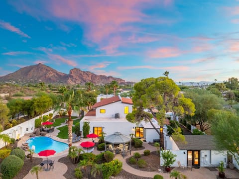 Your own private PV Oasis in the shadow of Camelback Mountain