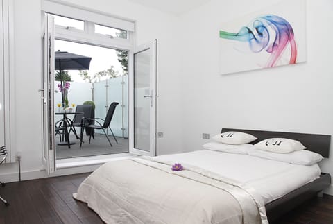 Master bedroom with access to balcony