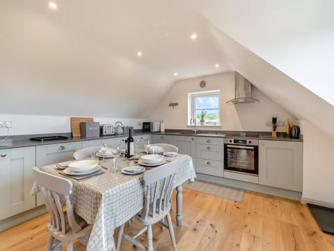 Kitchen area | Caerau Bach, Trefin, near St David&rsquo;s