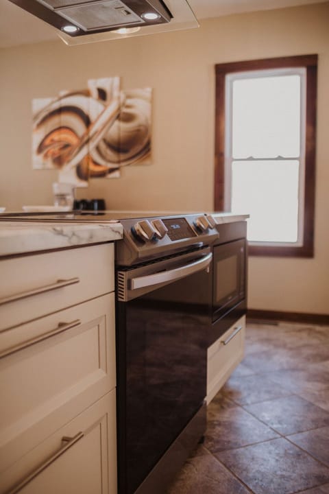 A convection oven and microwave speed your meal prep.