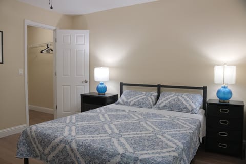 Bedroom, queen-size bed.