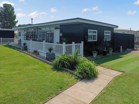 Exterior | Seascape Lodge, Chapel St. Leonards, near Skegness
