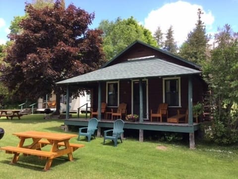 Coryell Cabin - full front porch with waterfront views!