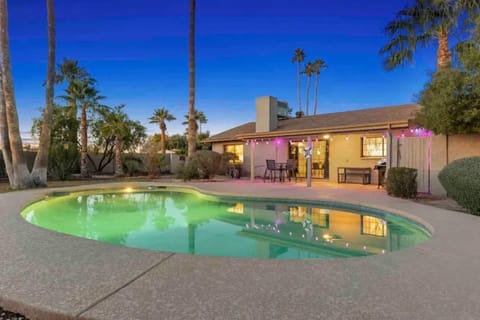 #TempeLife #WarmWeatherParadise #ExploreArizona
#MillAvenue #OldTownScottsdale