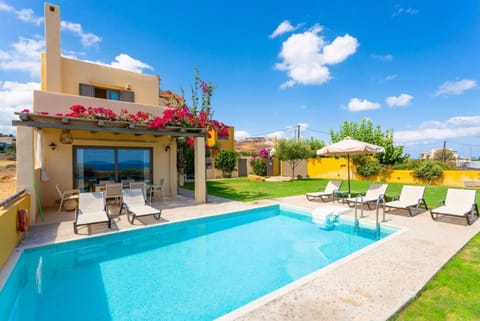 Beautiful villa with private pool and terrace