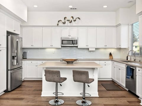 1134 Sea Glass Way Oceanside CA 92054 USA-011-008-1134 Sea Glass Way-MLS_Size.jpg