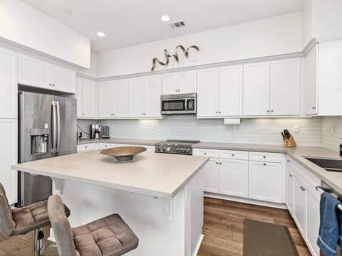 1134 Sea Glass Way Oceanside CA 92054 USA-013-023-1134 Sea Glass Way-MLS_Size.jpg