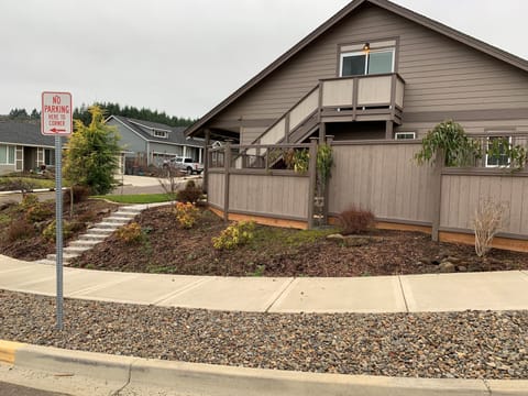 Steps to entry of Cliff House B.