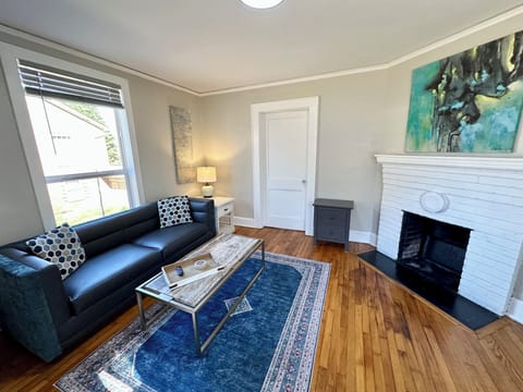 Easy Living NE Hickory 1046 Apartment in Hickory