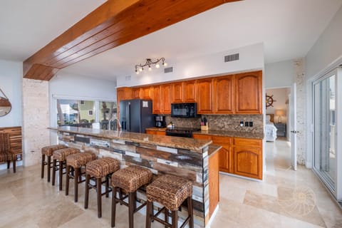 Fully Stocked Kitchen