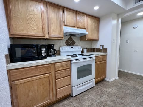 ac1c1ca1-1786-4cdd-aebc-0ea142a18aec