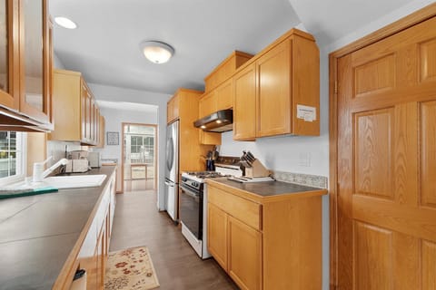 Plenty of storage available for your personal items