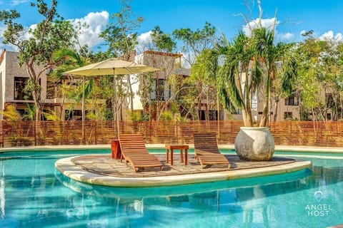 You're own little suntan island!