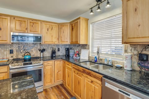 Kitchen | 1st Floor | Coffee Maker | Spices