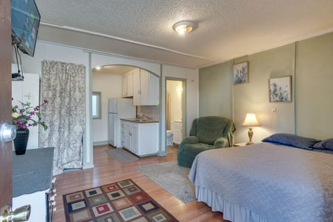 Loveland Vacation Rental | Studio | 1BA | 400 Sq Ft | Step-Free Access