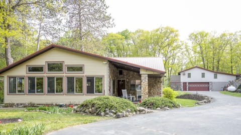 Welcome to Camp Lake! Lake house and cabin available for your stay. 