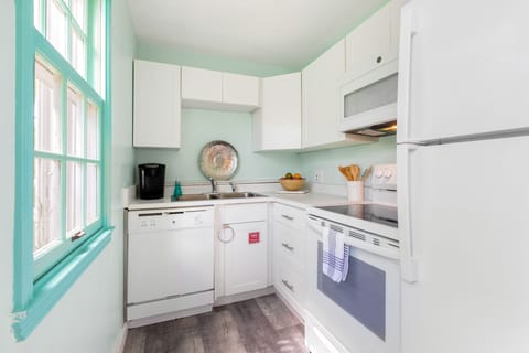 Fully equipped kitchen