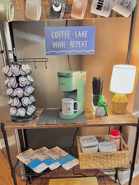 full coffee, tea and cocoa bar