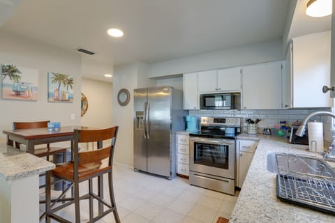 Kitchen | Keurig Coffee Maker | Dishwasher | Toaster Oven