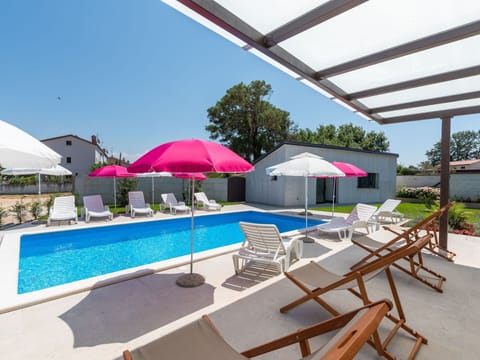 Water, Sky, Building, Property, Furniture, Plant, Umbrella, Azure, Swimming Pool, Shade