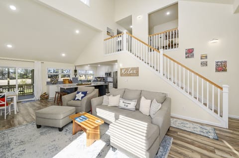 Soaring Ceilings and gorgeous Coastal Decor.