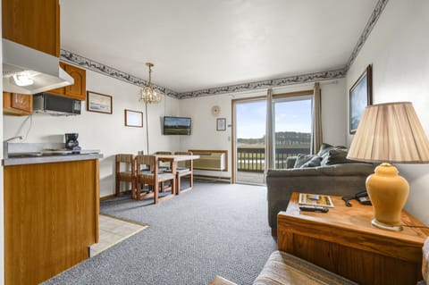 Welcome to Assateague Inn 202 on beautiful Chincoteague Island.