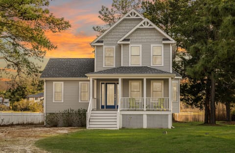 Introducing 'Barefoot Breeze' on Chincoteague Island!