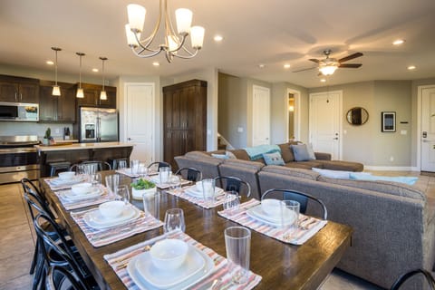 Dining Area with Seating for 10