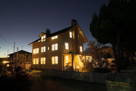 Waterhouse House - Exterior (from the south side - night) This is a Western-style building from the Taisho era (a nationally registered tangible cultural property, designed by Vories).