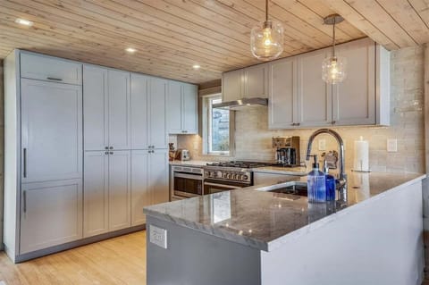 Kitchen at Daydreamer