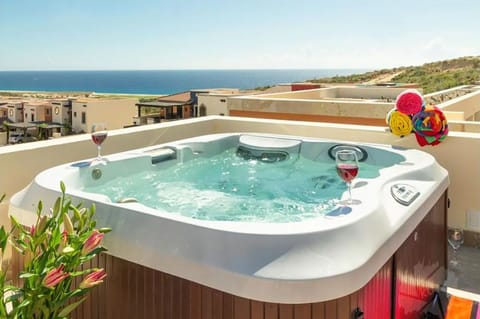 Jacuzzi @ rooftop