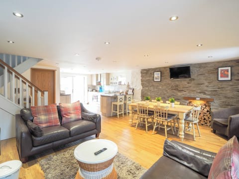 Open plan living space | Ty Canol, Rhoshill, near Cardigan