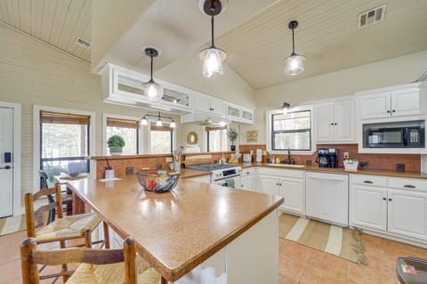 Kitchen | Complimentary Coffee | Cooking Basics | Toaster