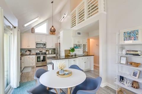 Dining Area | Dishware/Flatware | Trash Bags/Paper Towels