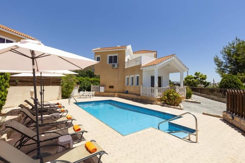 Villa Camelia image