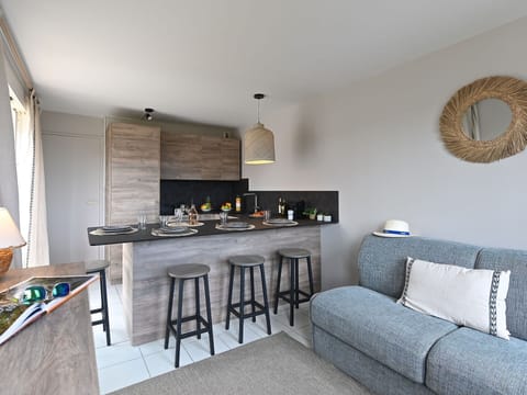 Wall, Interior Design, Bedroom, Furniture, Floor, Flooring, Bed, Ceiling, Bed Sheet, Room